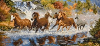 Лошади у водопада
